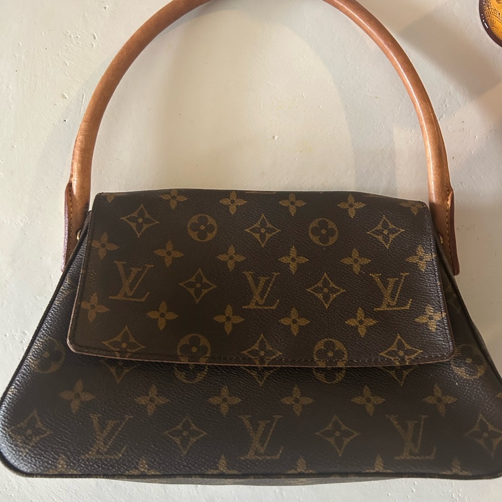 Auth Louis Vuitton Monogram Mini Looping Shoulder Bag M51147 - Picture 14 of 15